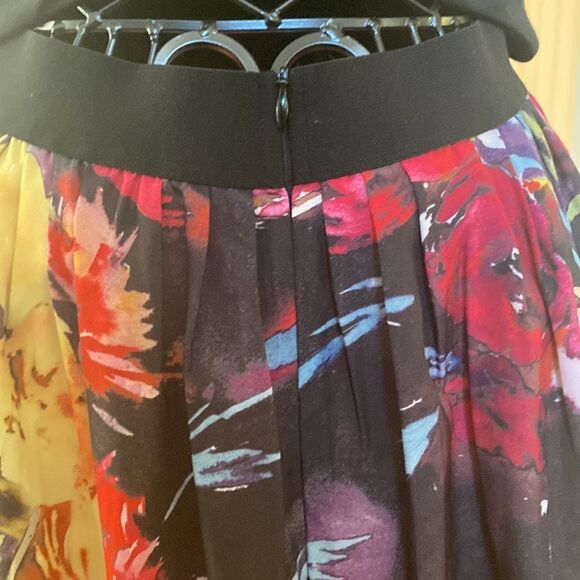 ✨🌸 Felicity & Coco Floral Maxi Dress Lower Back Cut Out and Side Split🌸 - Picture 13 of 16